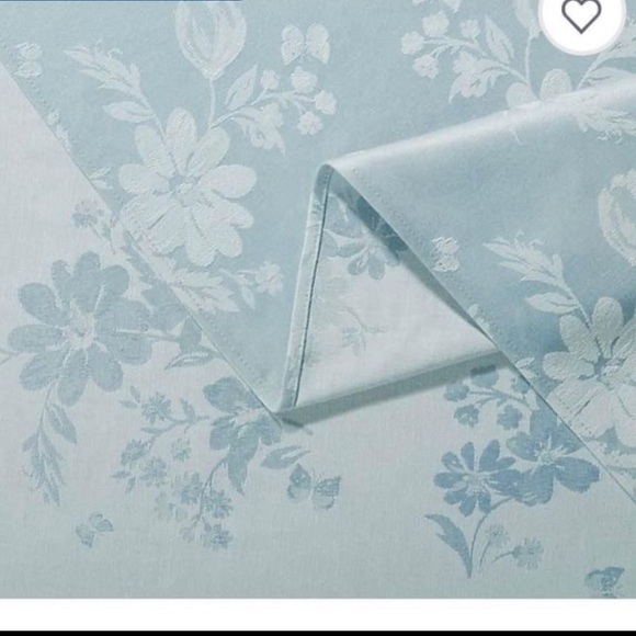 Spring Jubilee Damask tablecloth - Picture 3 of 4